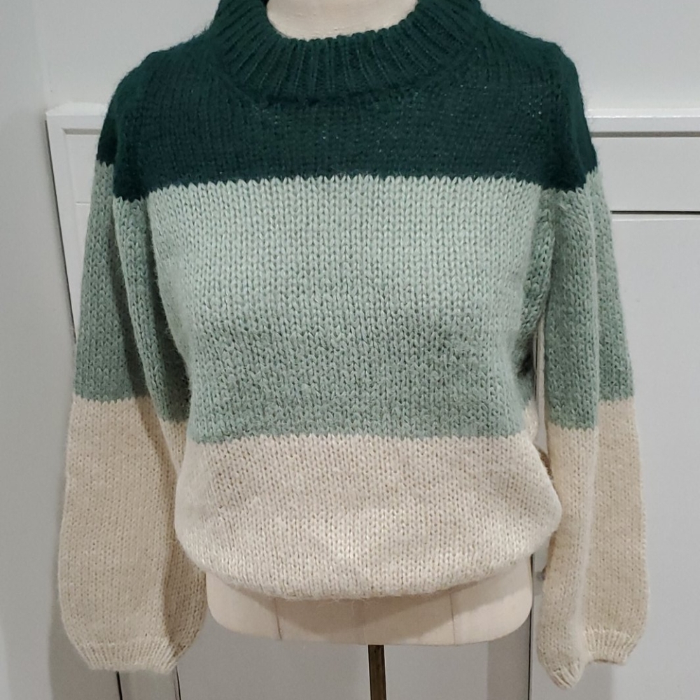 Vero Moda Women's Color Block Striped Green Ribbed Sweater Small NEW